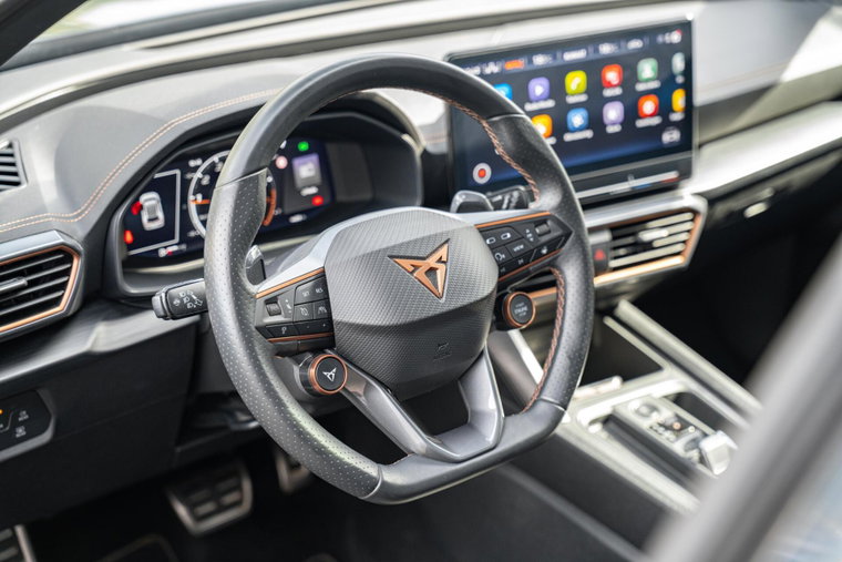 Vehicle Image 25