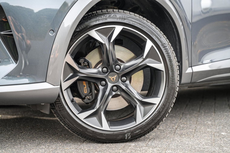 Vehicle Image 8