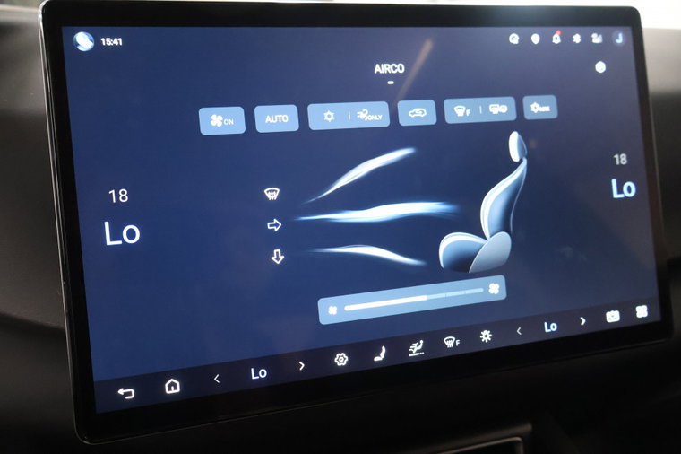 Vehicle Image 30