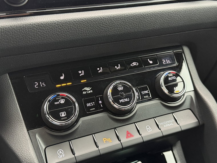 Vehicle Image 26