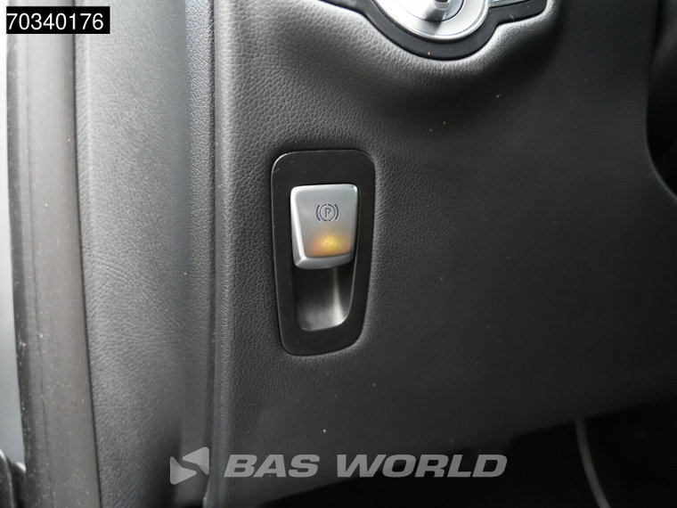 Vehicle Image 45