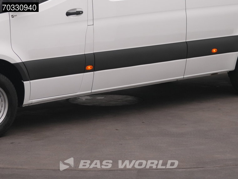 Vehicle Image 39