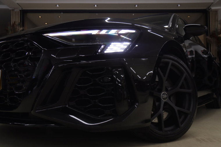 Vehicle Image 48