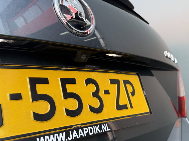 Vehicle Image 35