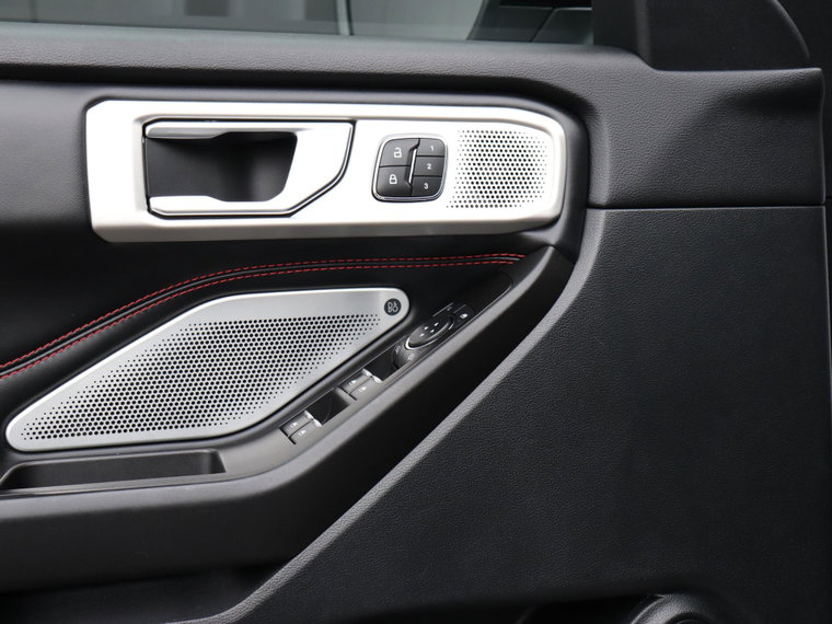 Vehicle Image 22