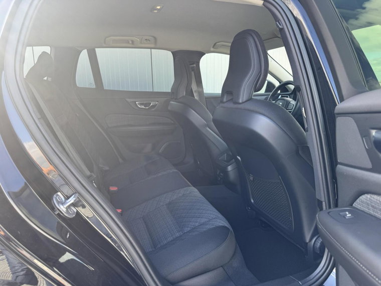 Vehicle Image 38