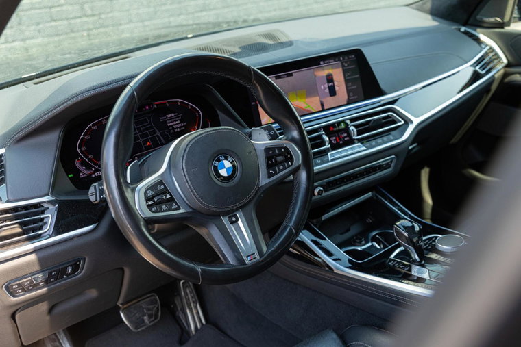 Vehicle Image 19