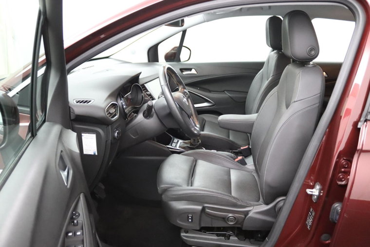 Vehicle Image 12