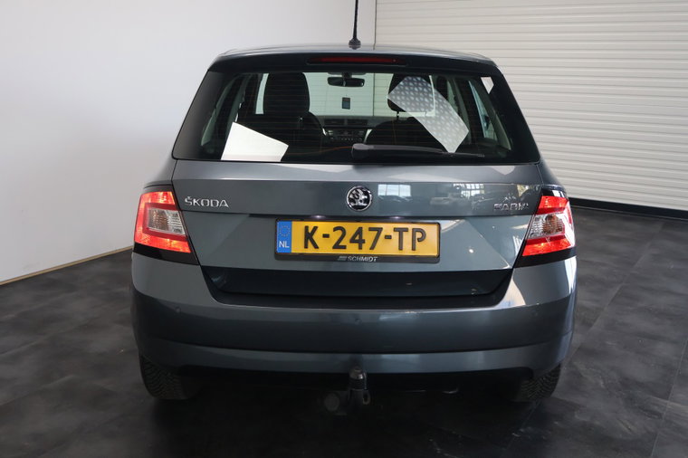 Vehicle Image 6