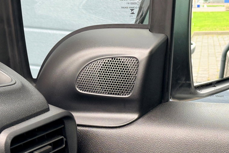 Vehicle Image 24