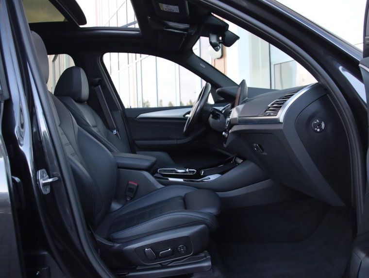 Vehicle Image 35