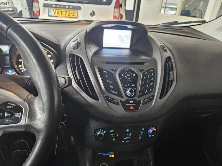 Vehicle Image 24
