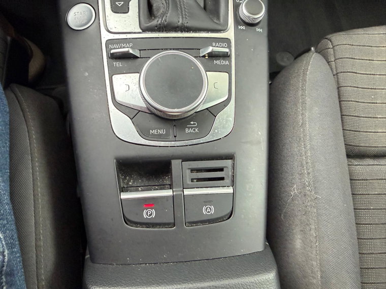 Vehicle Image 39