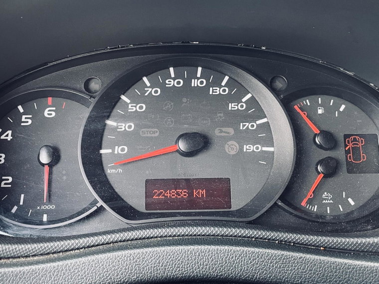 Vehicle Image 16