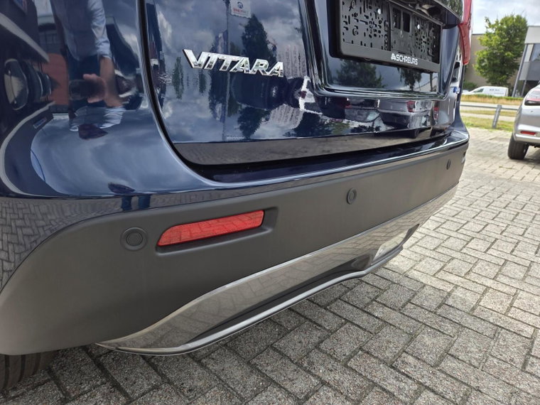 Vehicle Image 24