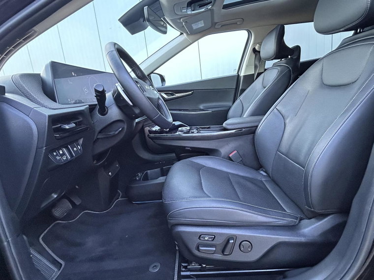 Vehicle Image 36