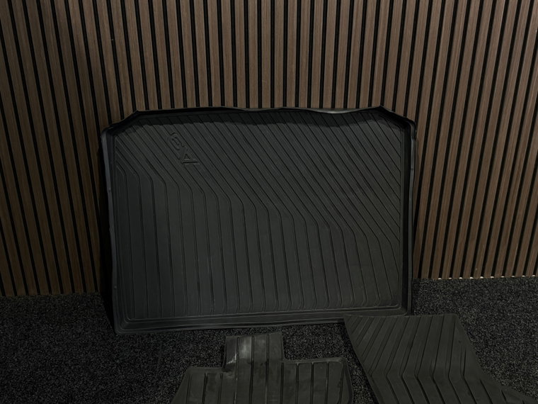 Vehicle Image 53
