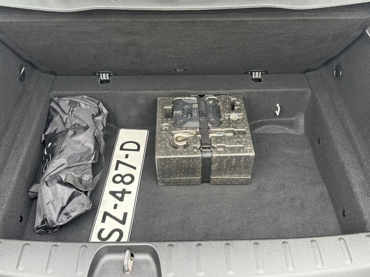 Vehicle Image 20