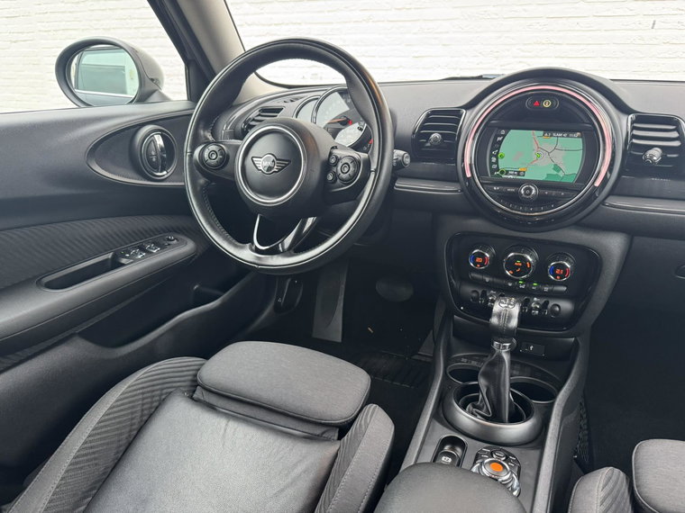Vehicle Image 27