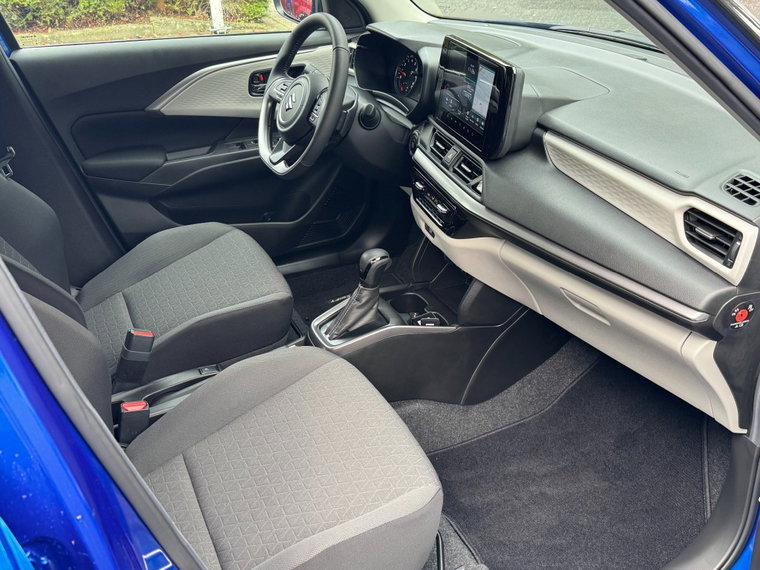 Vehicle Image 28