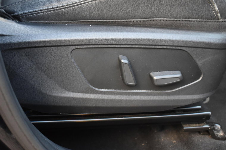 Vehicle Image 35