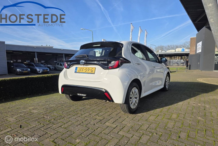 Vehicle Image 7