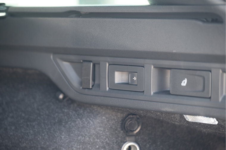 Vehicle Image 33