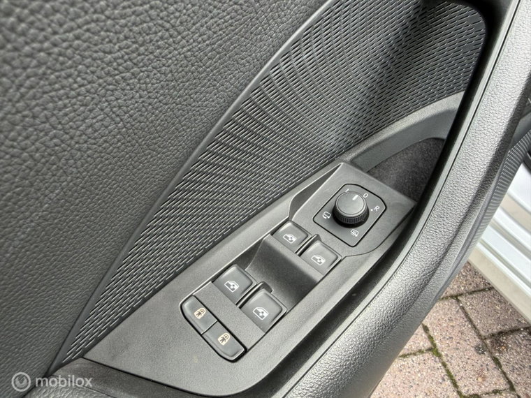 Vehicle Image 27
