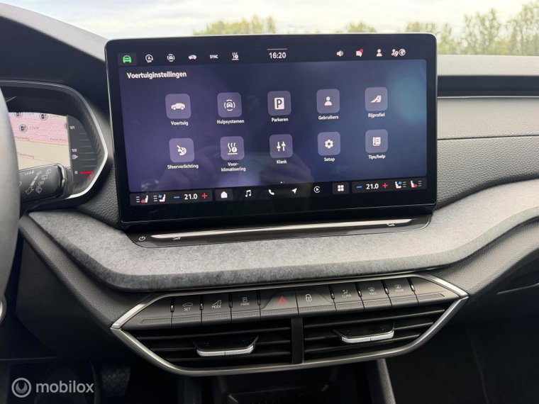 Vehicle Image 37