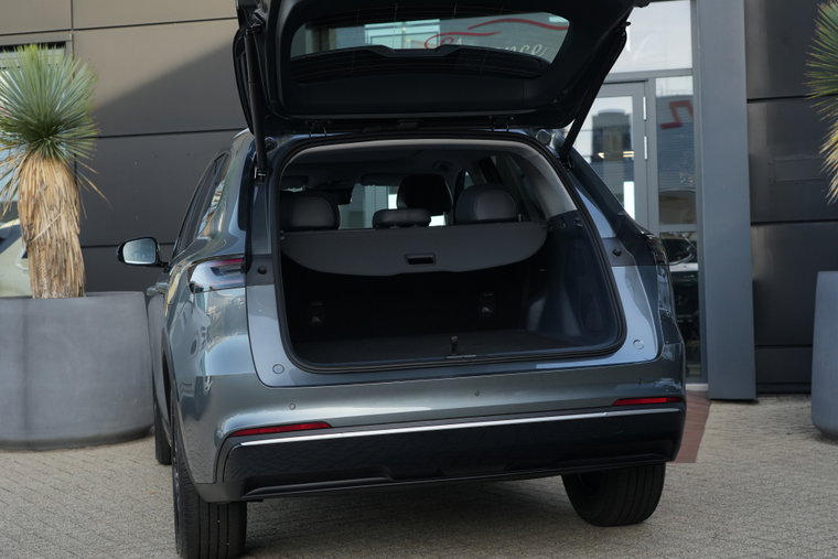 Vehicle Image 35