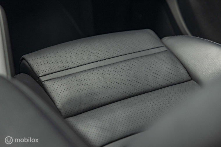 Vehicle Image 37