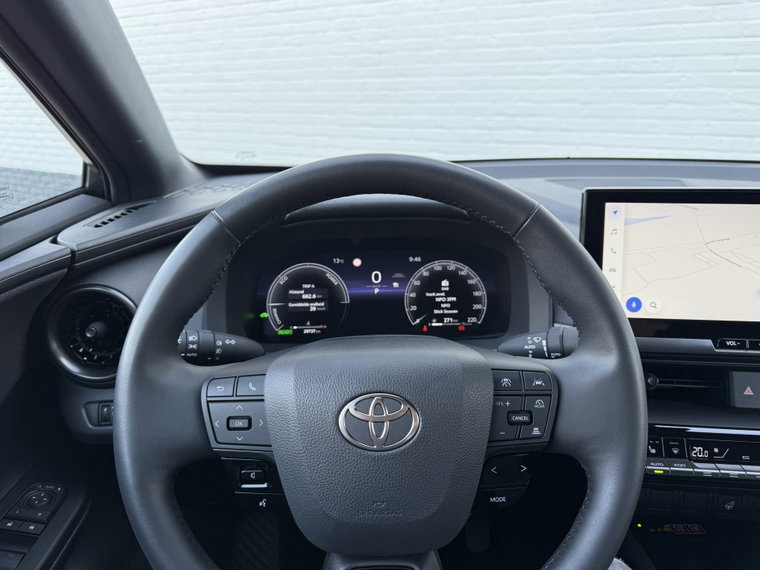 Vehicle Image 12