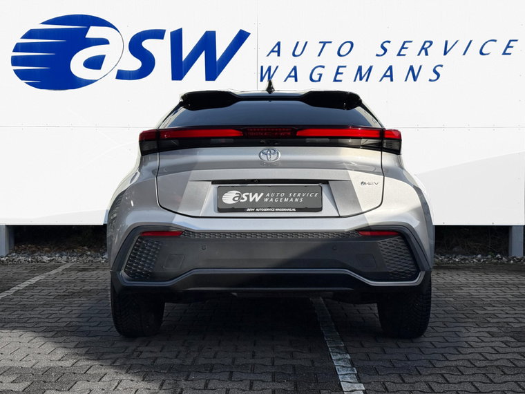 Vehicle Image 6