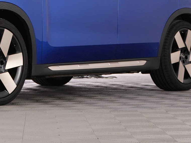 Vehicle Image 43