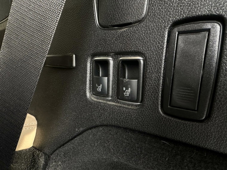 Vehicle Image 28
