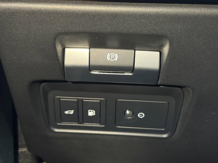 Vehicle Image 33