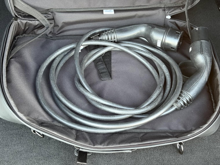 Vehicle Image 38