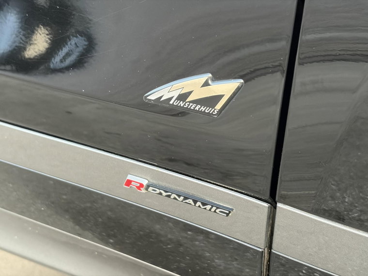 Vehicle Image 43