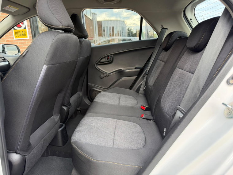 Vehicle Image 21