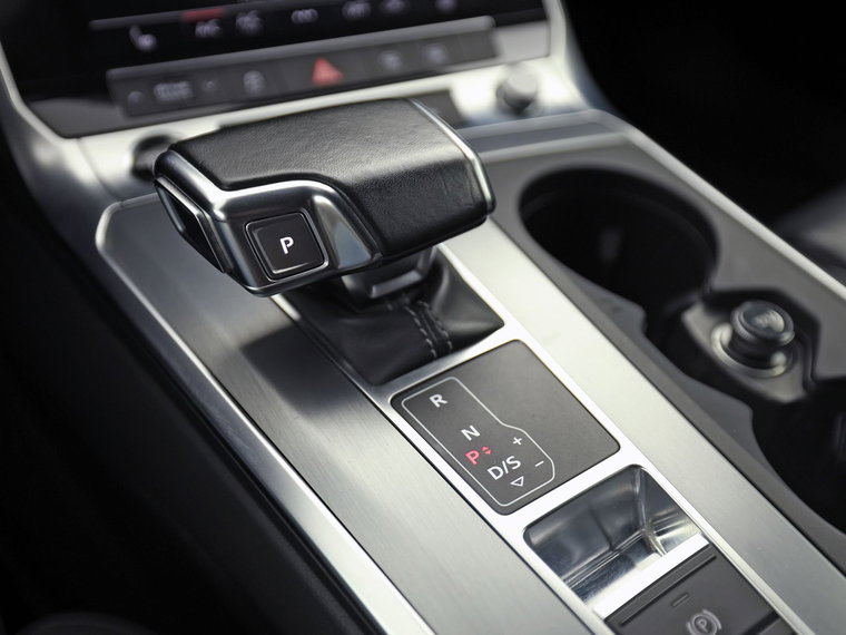 Vehicle Image 35