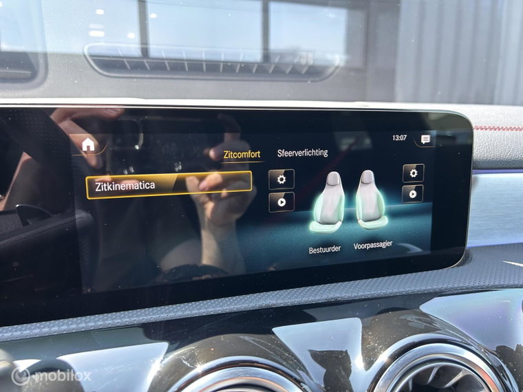 Vehicle Image 38