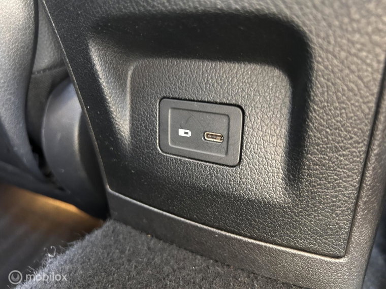 Vehicle Image 51