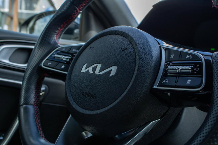 Vehicle Image 24