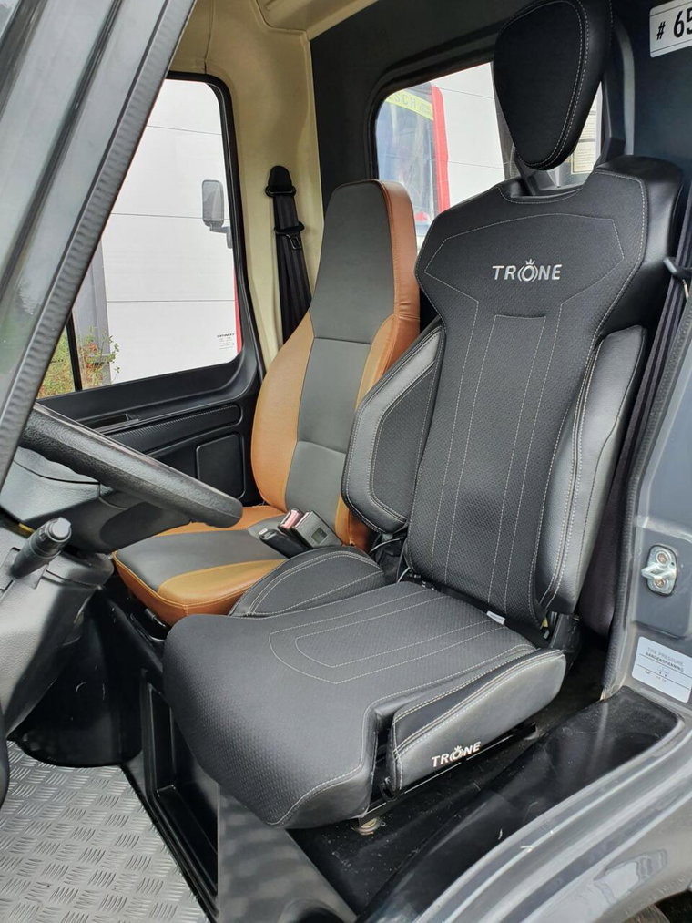 Vehicle Image 16