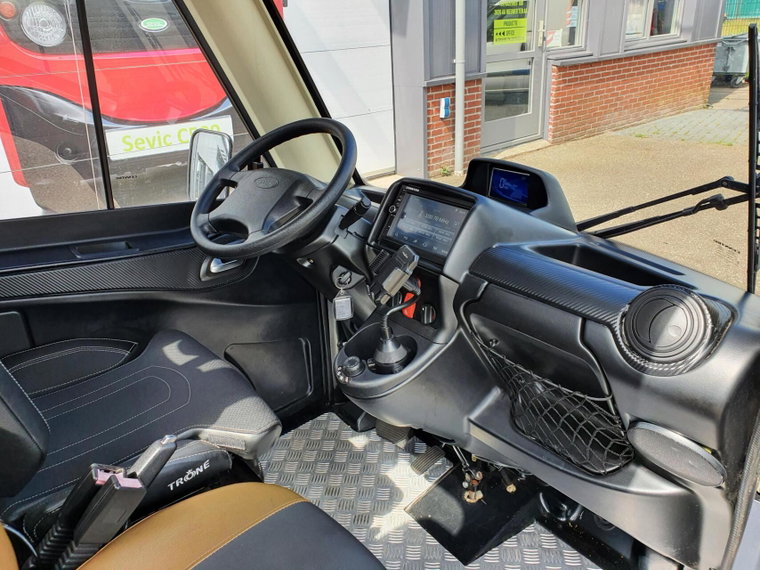 Vehicle Image 20