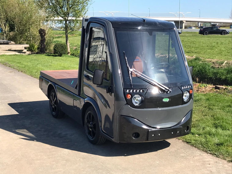 Vehicle Image 8