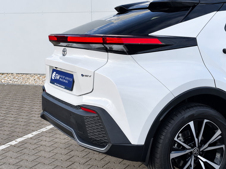 Vehicle Image 32