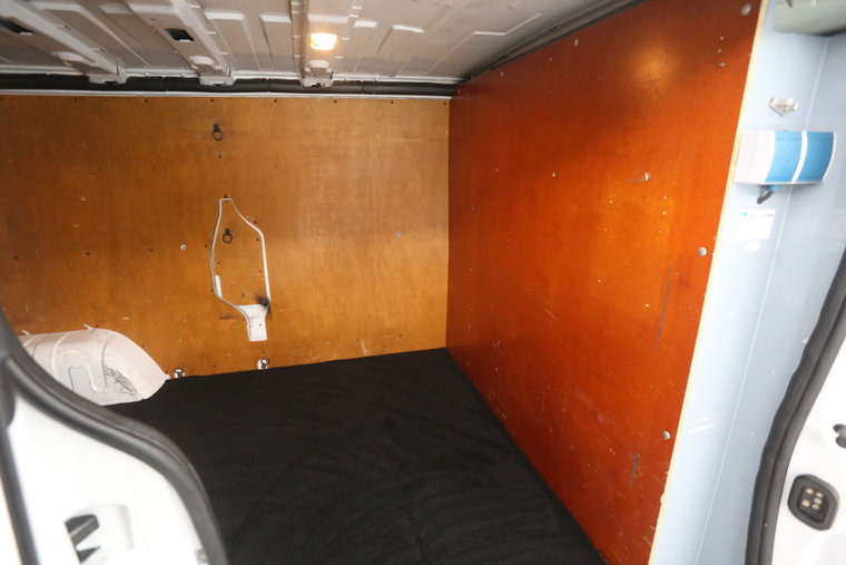 Vehicle Image 25