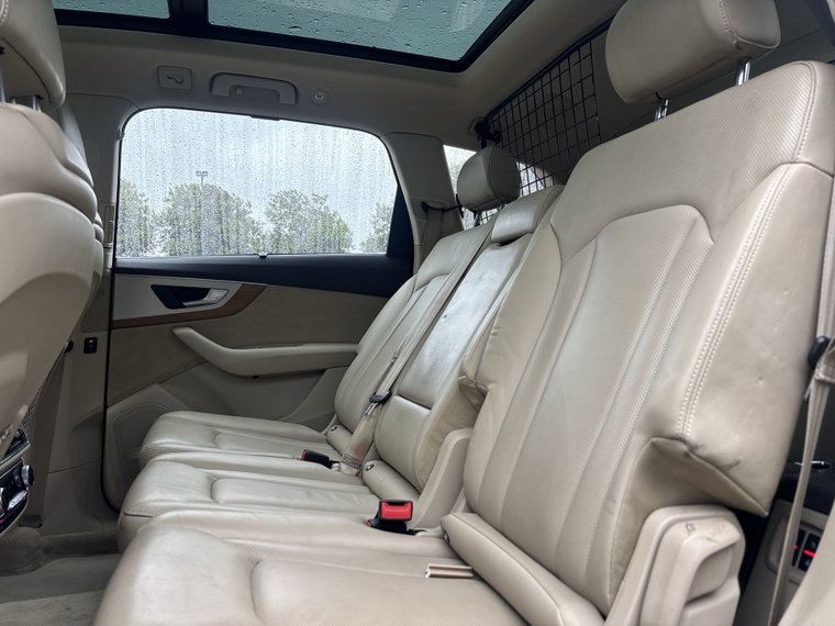 Vehicle Image 31