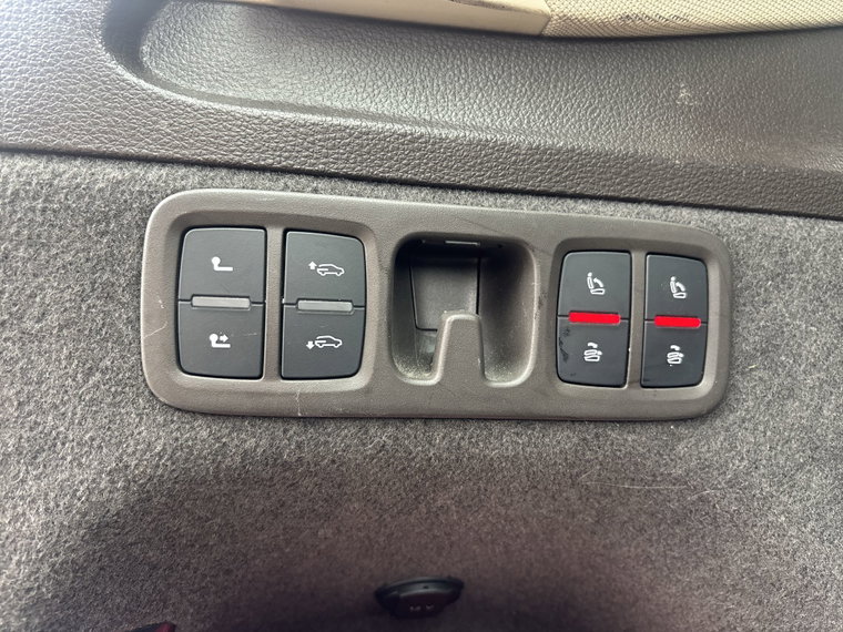Vehicle Image 34